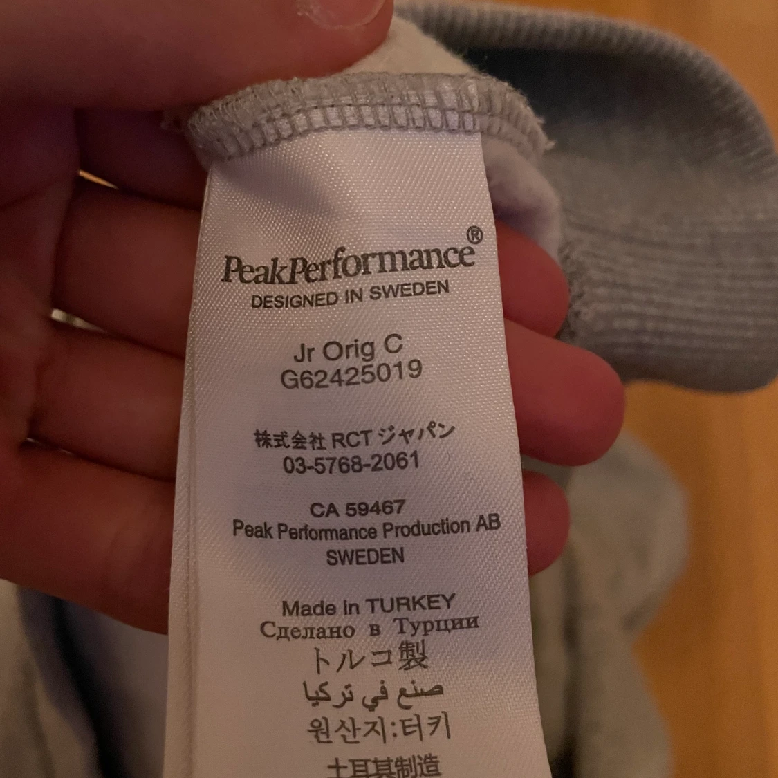 Grå Peak Performance sweatshirt  - 91