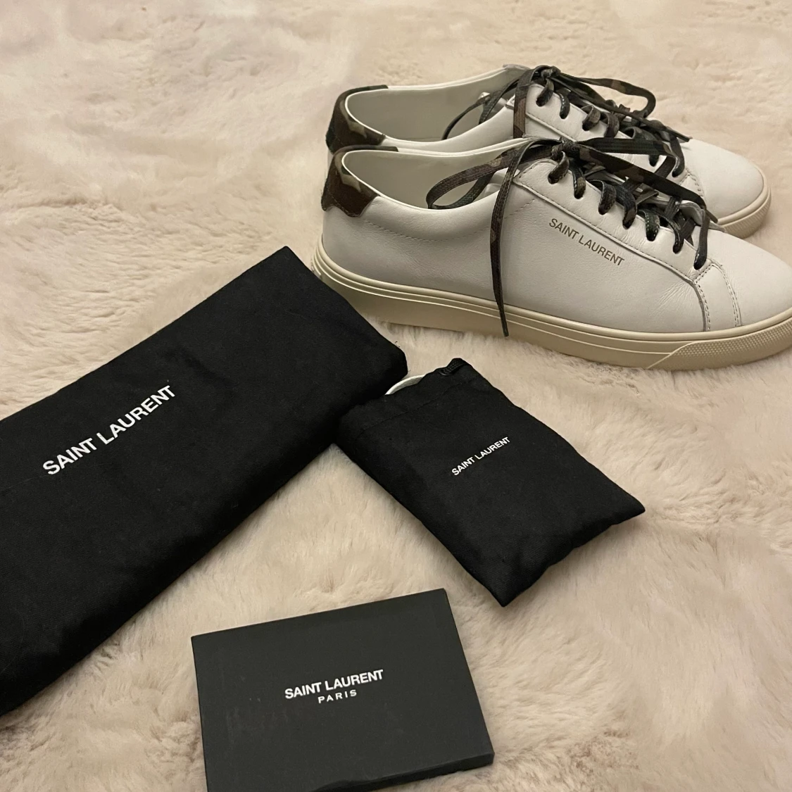 Saint Laurent 