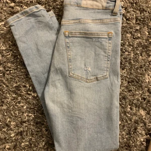 Jeans  - Sparsamt använda jeans från Carlings i väldigt fint skick!