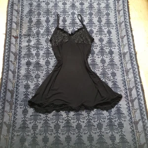 Fin stretcher klänning  - Passar xs-M I mycket bra skick och sitter perfect på kroppen 