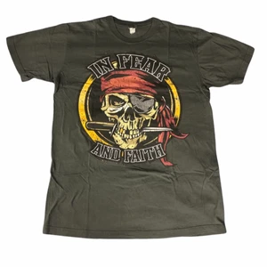 T-shirt - Kolla gärna in mina andra annonser, erbjuder alltid samfrakt och mängdrabatt❣️😁