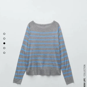 Randig tröja från zara - Säljer denna randiga tröja från zara som jag aldrig använt pga för stor💕 