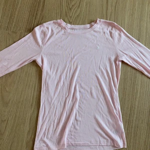 Ralph lauren tröja  - Helt ny ljusrosa tröja från Ralph Lauren, passar stl s