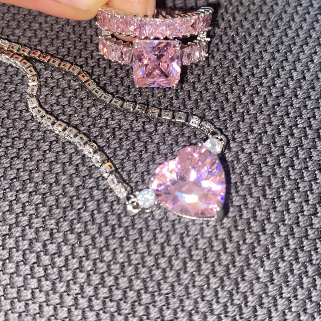 Diamanthalsband och diamantring  - 91