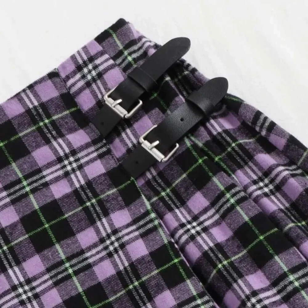 purple checked skirt for sale, worn only twice.. Kjolar.