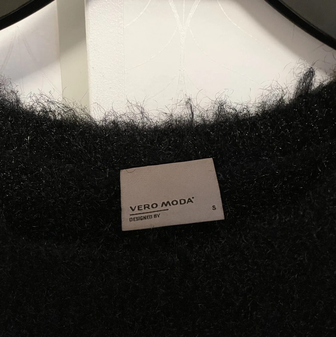 Svart, glittrig, stickad tröja - 90