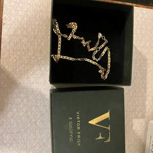 925 stamp with gold plated chain 350kr 