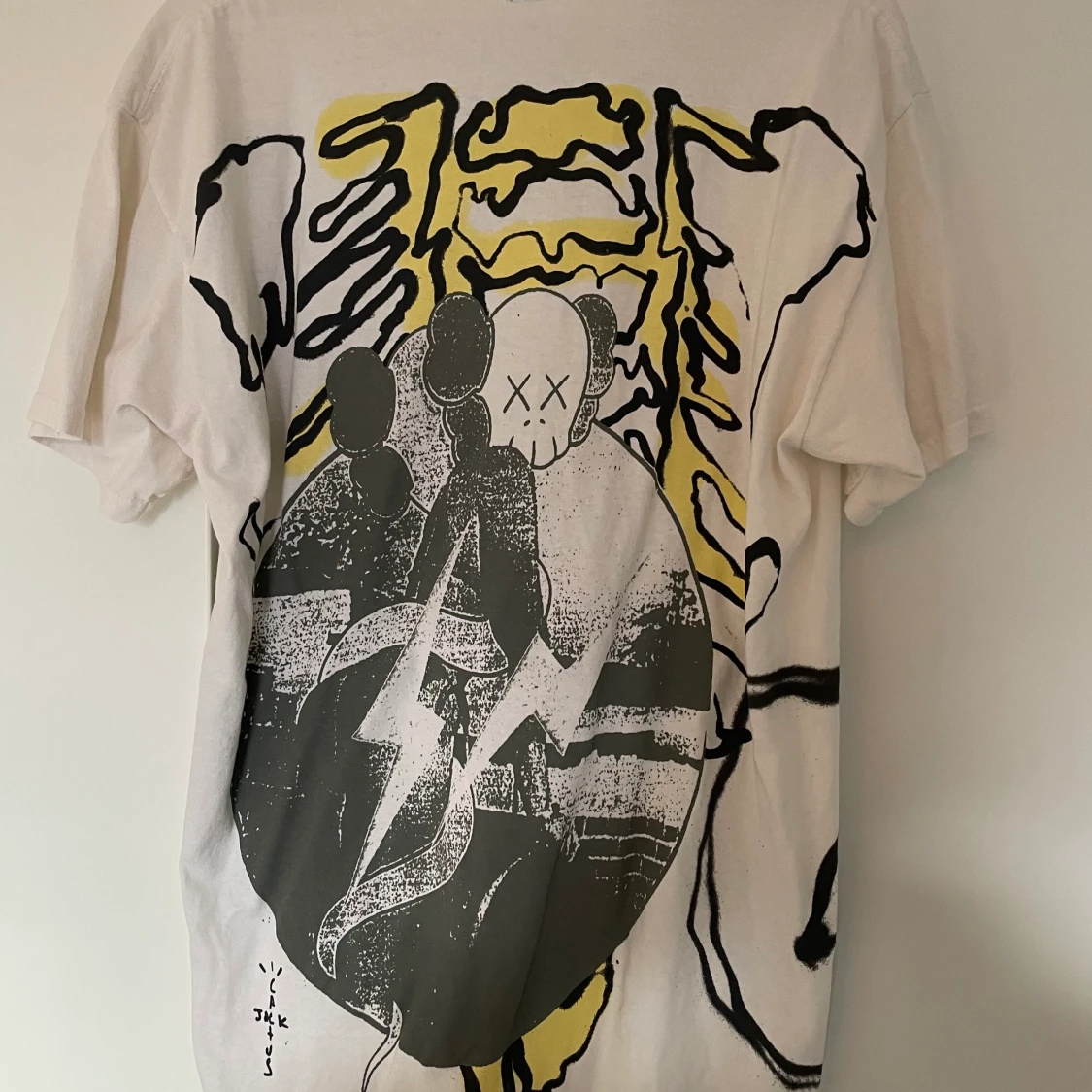 TRAVIS/KAWS/FRAGMENT TEE - 90