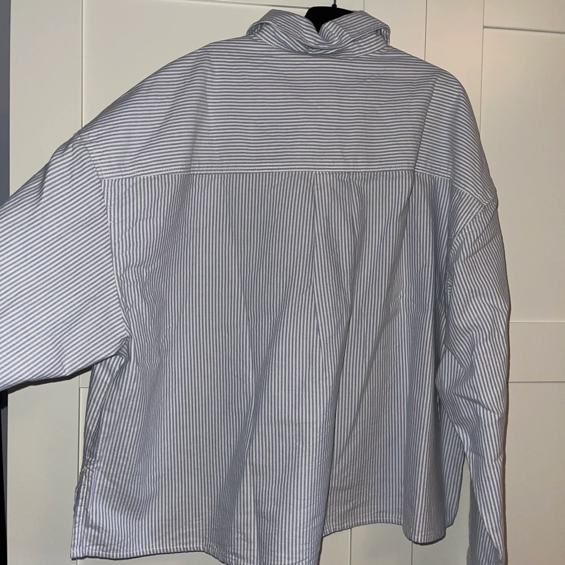 UCLA skjorta från H&M - 90