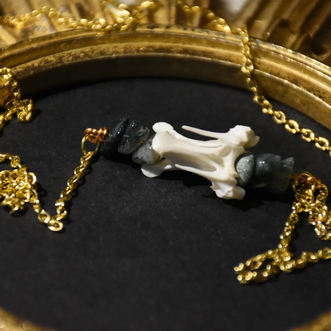 Halsband benkota - 90