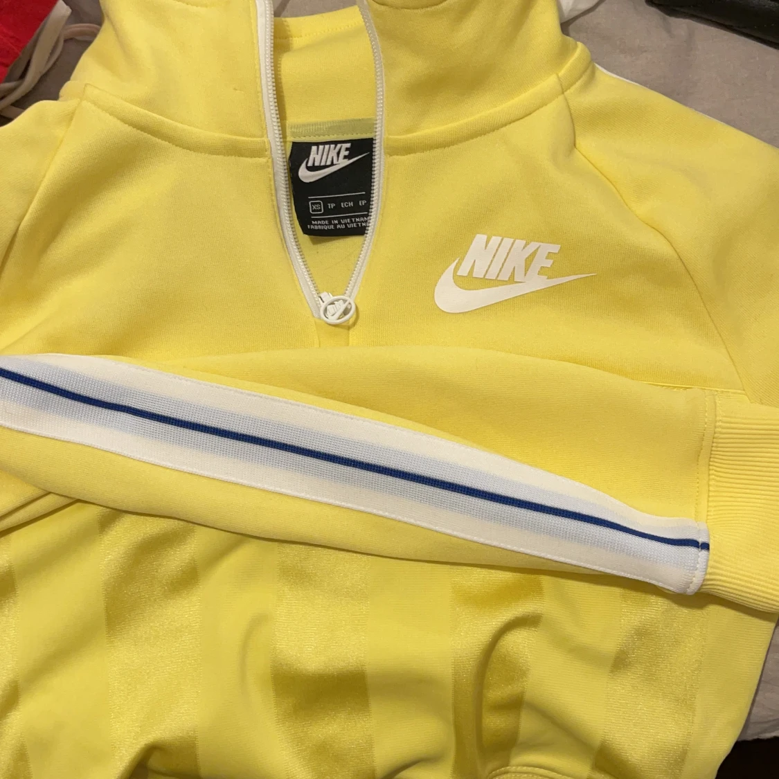 Croppad Nike tröja - 90