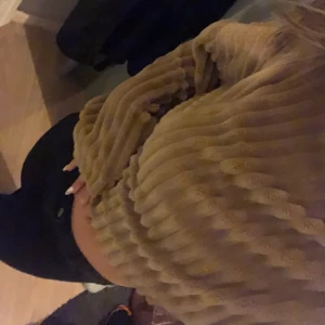 jättemysig tröja - mysig brun tröja från zara