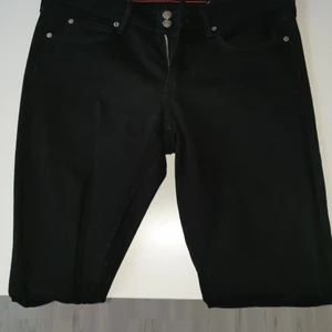 Tommy Hilfiger bukser  - Tommy Hilfiger bukser for 350 kr fast pris byttes ikke bruger kun mobilepay. 