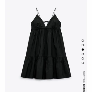 ZARA KLÄNNING - super populär zara klänning i storlek M. justerbar i ryggen, men tyvärr lite liten för mig! lägger ut igen då jag satt fel tid på budgivning 