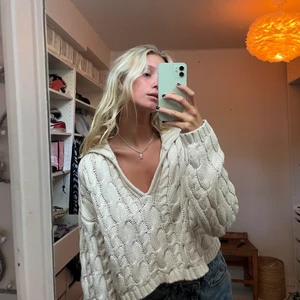 Stickad tröja - Super fin stickad tröja med krage från nakd! Exklusive frakt