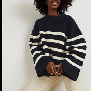 Gina tricot stickad tröja  - Alba knitted sweater, xs men sitter oversized, jättemjuk å skön 200kr aldrig använt