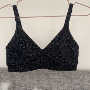 Stickat linne från zara - Jättegullit och skönt linne! Använd några gånger❣️