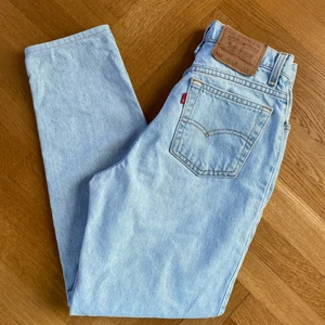 Levi’s jeans  - Säljer ett par Levis512 i storlek S i jätte fin blå färg. Säljer eftersom jag växt ur dom. Skriv för bilder och frågor!💖