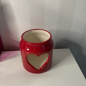 Ljus staty  - Det här kan du lägga en liten ljus och den kommer att lyssa fint och hjärtan gör så att den ser helt speciellt ut. Frakten ingår 