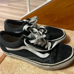 Vans  - Perfekta att ha som gymskor eller annat! I storlek 36,5.