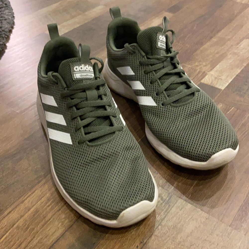 Adidas skor herr, storlek 43 och 1/3 | Plick Second Hand