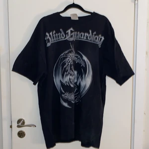 T-shirt med tryck - Fett cool t-shirt med tryck 😍 Jätte skön oversize T-shirt storlek XL! 29kr+ frakt