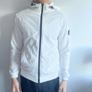 Stone Island hoodie (S) - I använt skick, därav billigt pris.