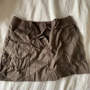 Snygg kjol - As snygg Lågmidjad kjol! I cargo materiel