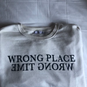 Vit sweatshirt - En vit sweatshirt från Mango💛