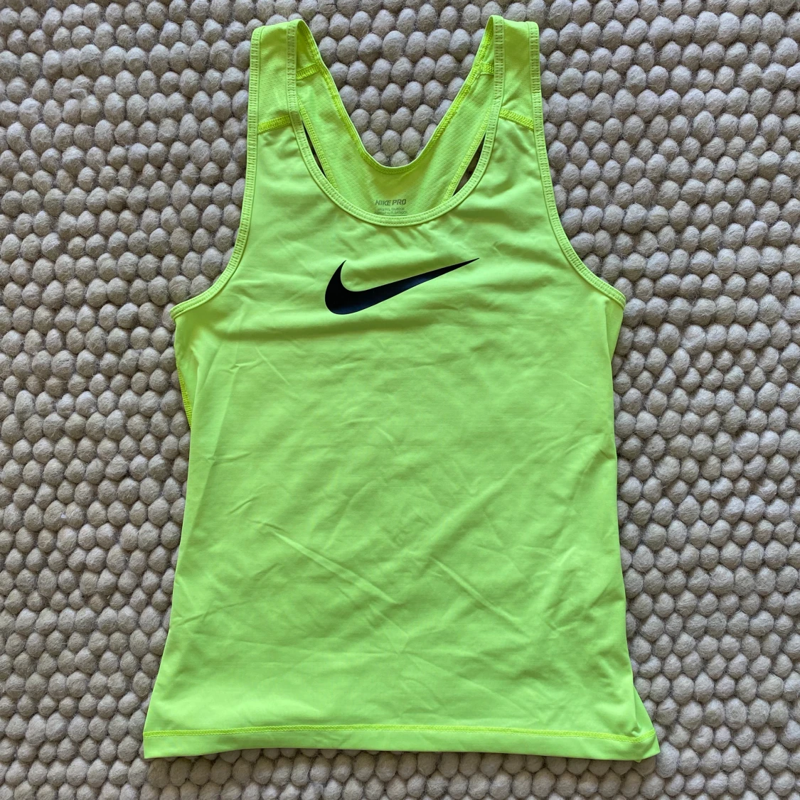 Nike PRO linne