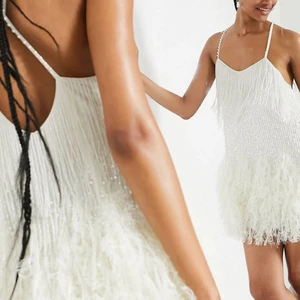 Klänning - Snygg klänning från ASOS som är slutsåld. Aldrig använd, lappen kvar och köpte den för 1469kr