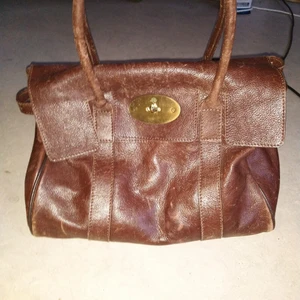 Mulberry väska bayswater äldre oxblod  - Ett måste i varje väskbärande själ 