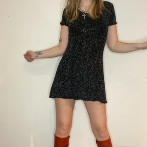 🦋Cute klänning🦋 - Jättesöt klänning köpt på humana. Skulle säga att den är storlek S.