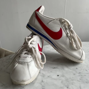 Skor från Nike i fint skick - Skor från Nike. Använda men i fint skick 