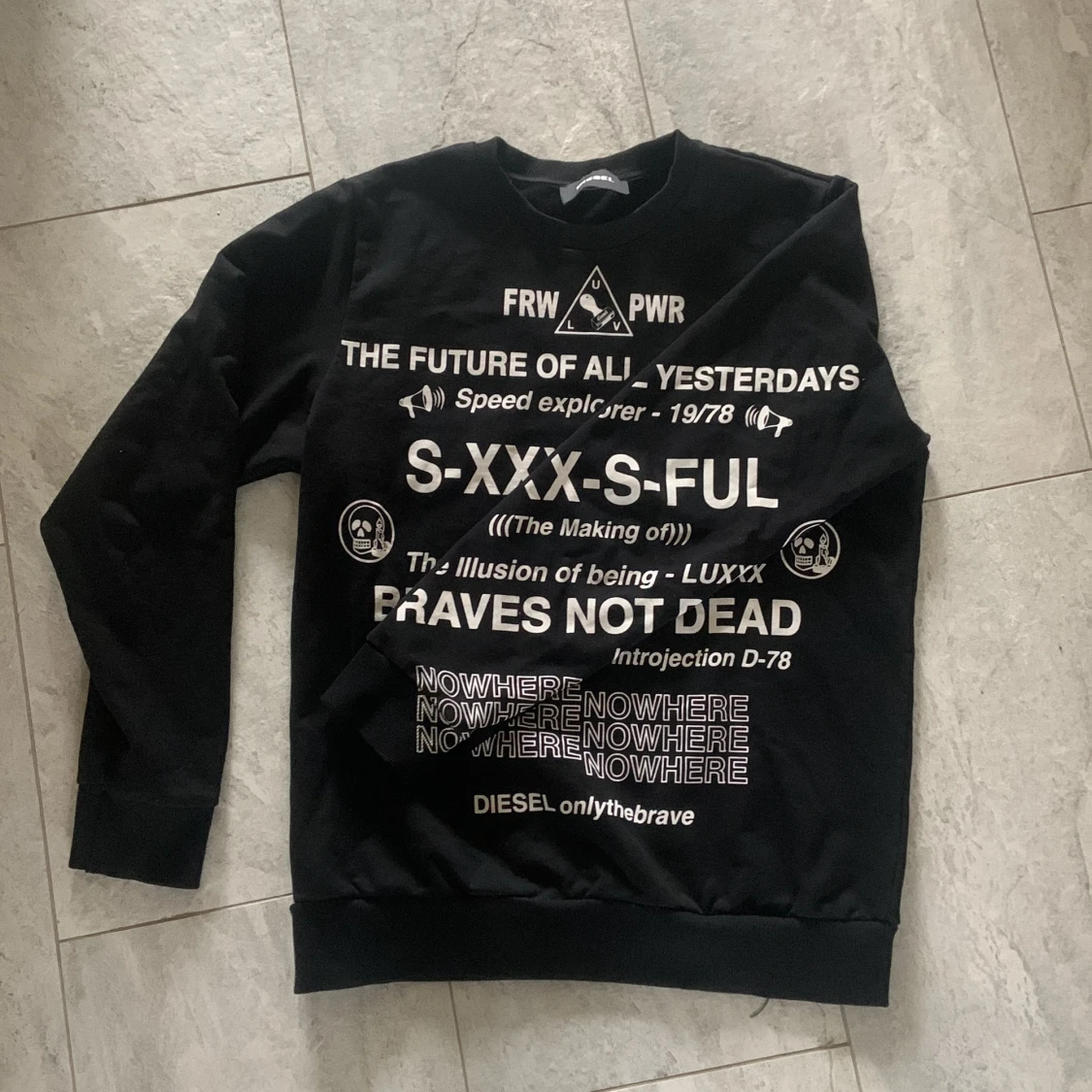 Disel - långärmad tröja, storlek M - 90