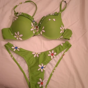 Söt bikini - Frakt ingår i priset 🌸 helt ny