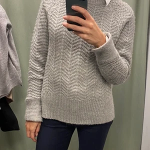Stickad tröja H&M - Stickad grå tröja från H&M