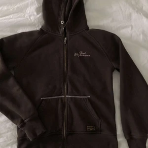 Munkjacka - Brun peak performance munkjacka i storlek M