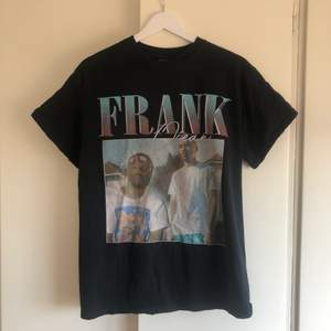 T-shirt med Frank Ocean-motiv. Fint begagnat skick! Storlek M.