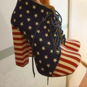 Platå  - Använda en gång inomhus. 