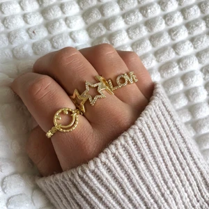 Ringar 🤍 - Justerbara guldpläderade ringar finns nu att köpa! 99kr/styck med gratis frakt! 💌 Passar till allt! Skicka ett meddelande vid intresse!