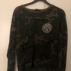 Dope tröja  - Dope tröja i storlek 34, använt ett fåtal gånger, i fint skick 🥰