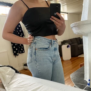 Linne - Linne i fakeskinn, använt endast 1 gång. Köparen står för frakt (66kr)