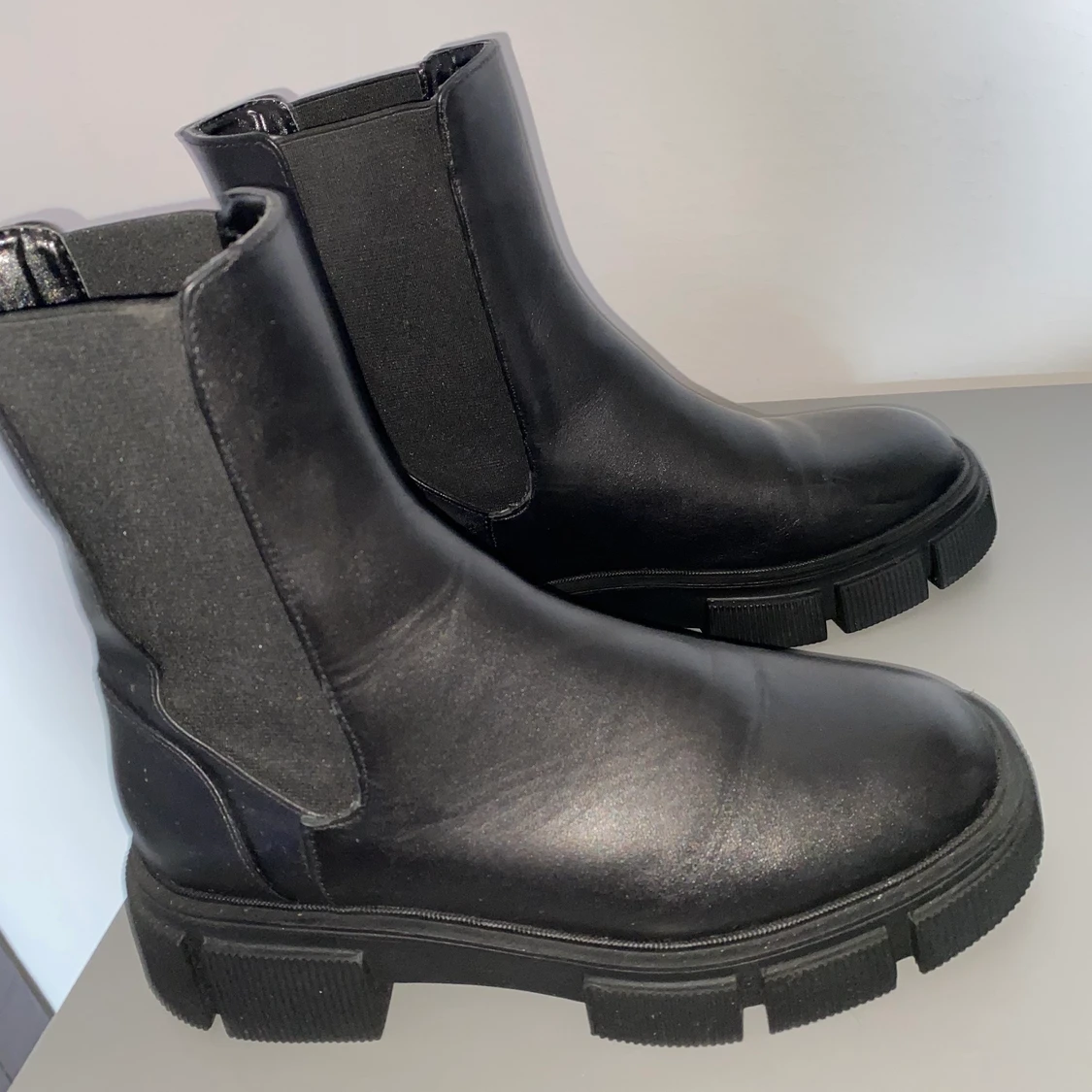 Boots från zara i äkta läder - 90