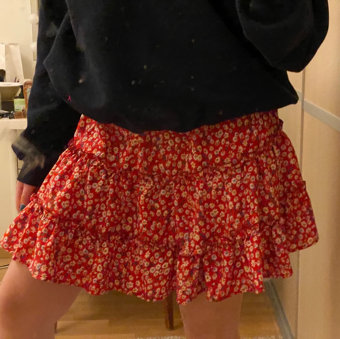 Röd blommig kjol - 90