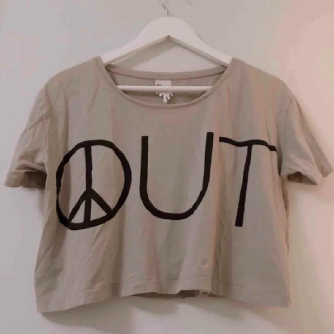 💗✌️ peace out monki top ✌️💗 - 90