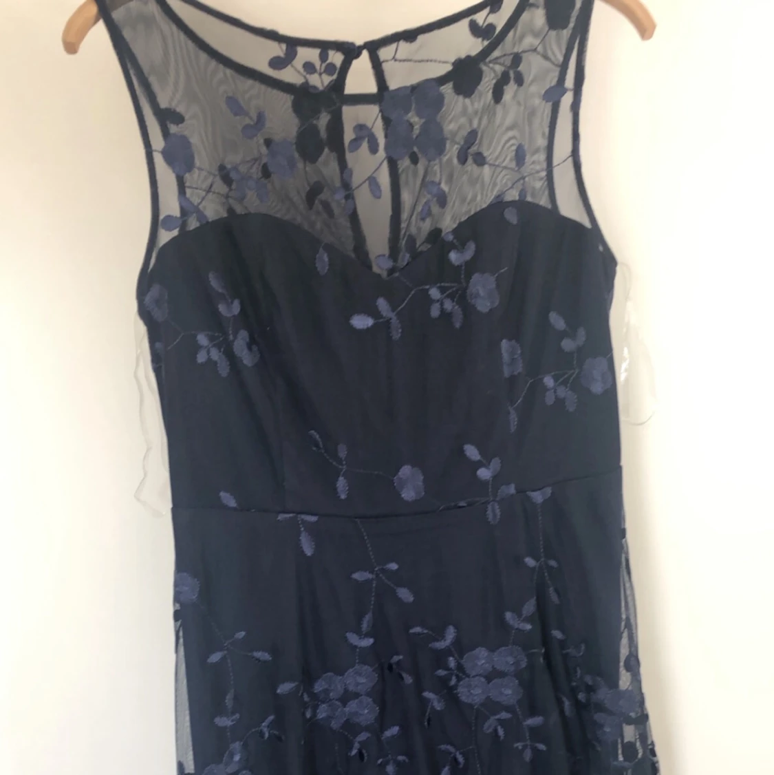 Hel ny oanvänd balklänning 