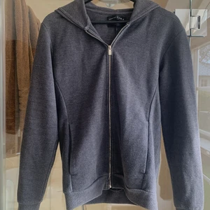 Stickad huvtröja - Stickad från Zara storlek M bomull