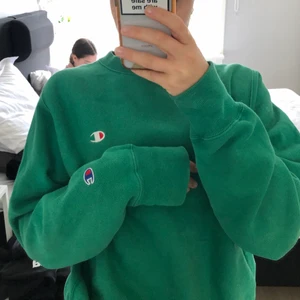 Champion hoodie  - Grön champion hoodie i storlek S!💚 I super bra skick! 
