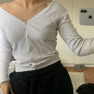 Tröja/kofta strl xs - Haft 1 gång